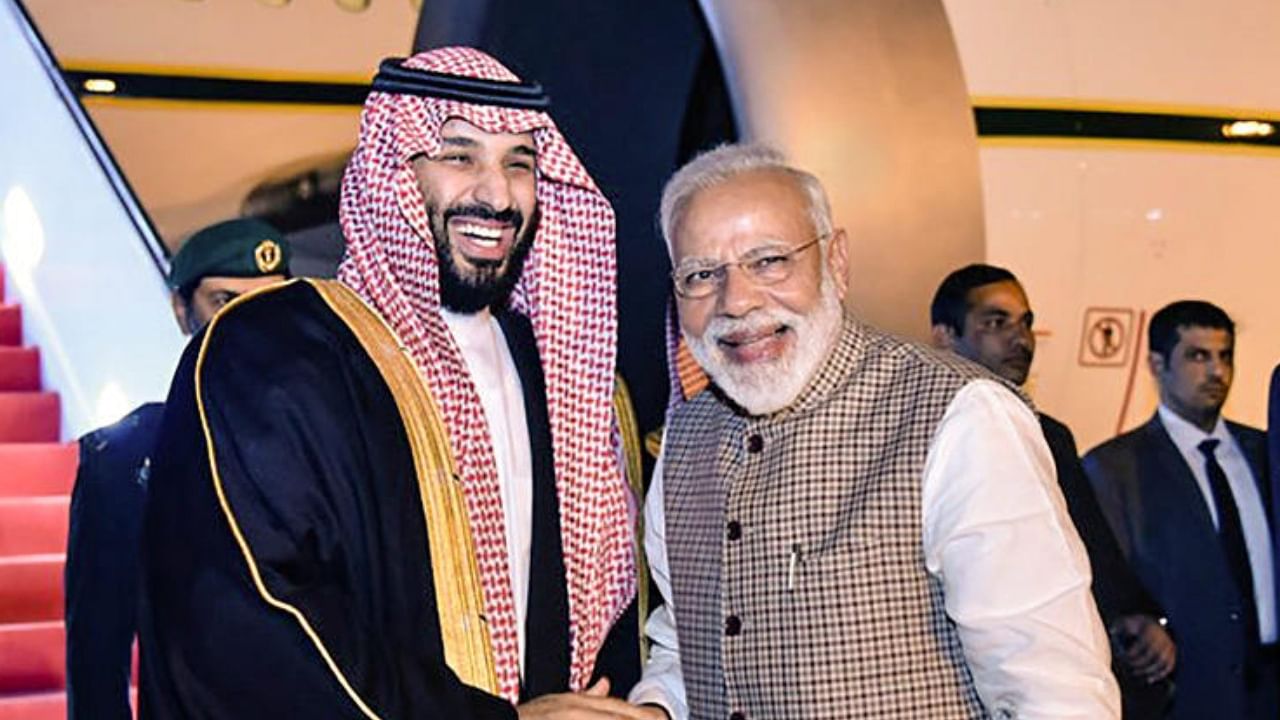 Prime Minister Narendra Modi welcomes Crown Prince of Saudi Arabia Mohammed bin Salman. Credit: PTI File Photo
