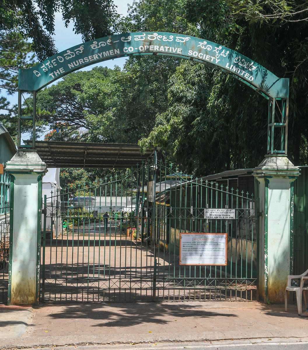 The locked gate of Nurserymen Cooperative Society in Lalbagh. Credit: DH File Photo