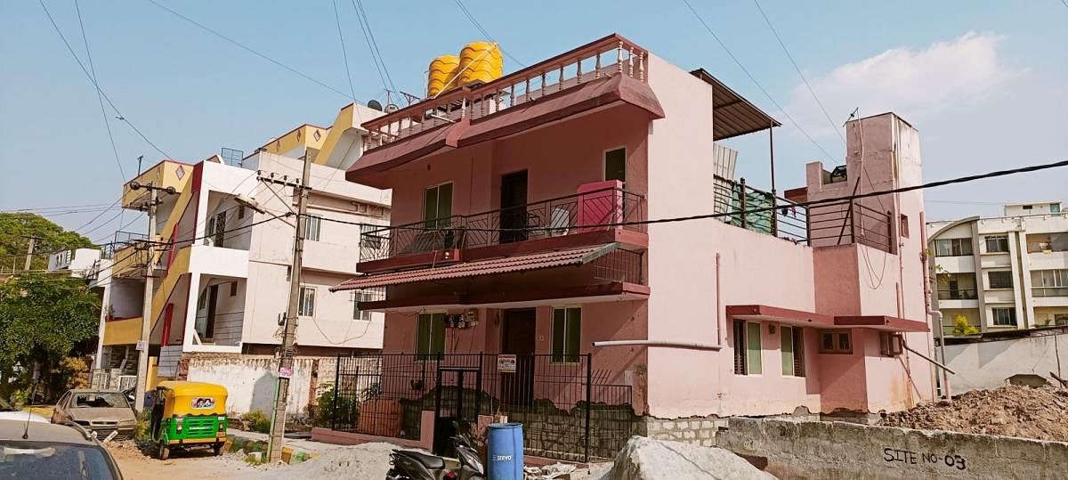 A house in K R Puram that was elevated by three feet. Credit: DH Photo
