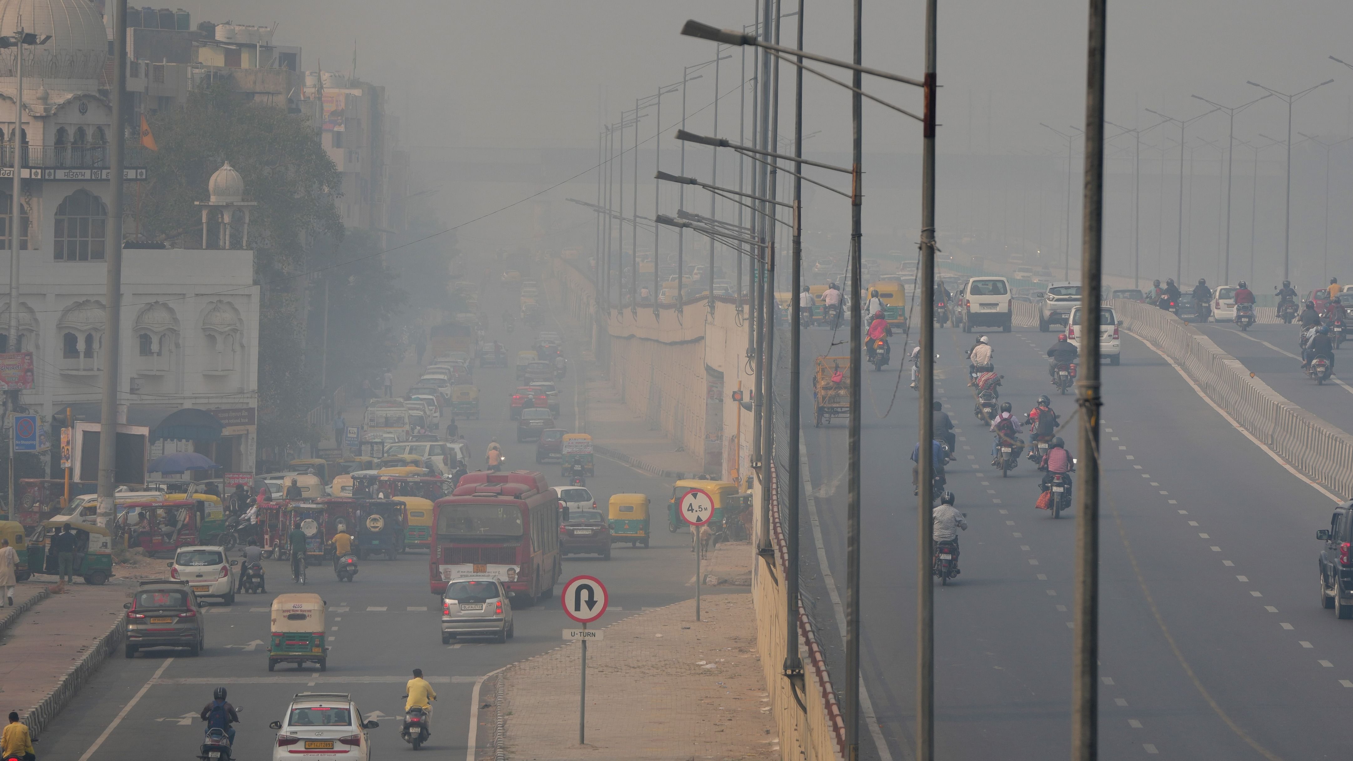 An AQI between zero and 50 is considered "good", 51 and 100 "satisfactory", 101 and 200 "moderate", 201 and 300 "poor", 301 and 400 "very poor", and 401 and 500 "severe". Credit: AFP Photo
