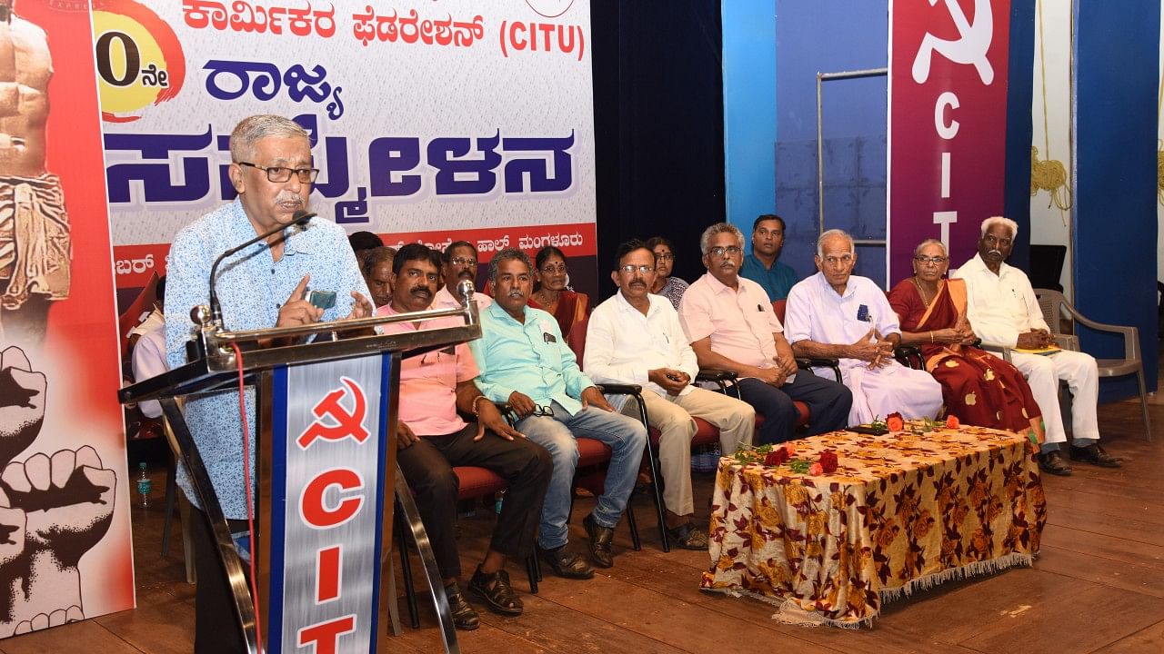 All India Beedi Workers Federation General Secretary Debasish Roy delivering the inaugural address of the 10th State Convention of Karnataka Beedi Workers Federation in Mangaluru. Credit: DH Photo