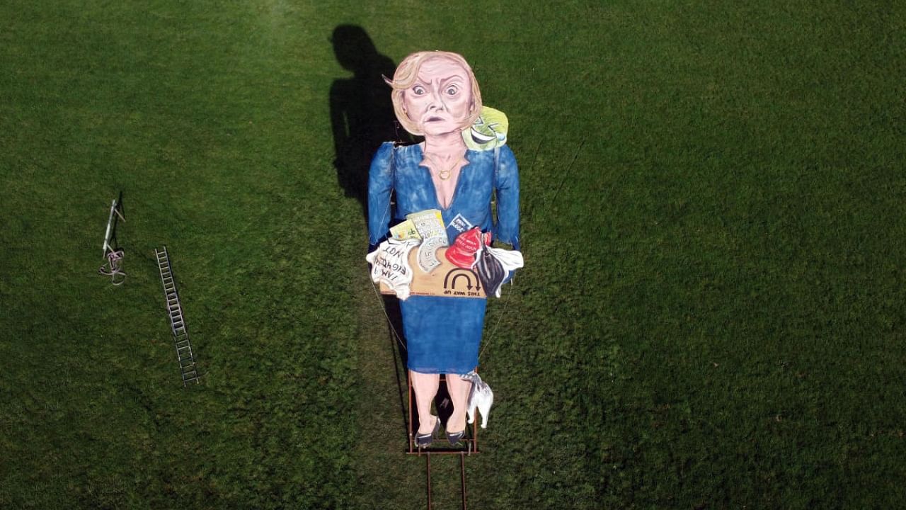 An 11-metre effigy of former British Prime Minister Liz Truss is unveiled ahead of the Edenbridge Bonfire Celebrations in Edenbridge, Britain, November 2, 2022. Credit: Reuters Photo