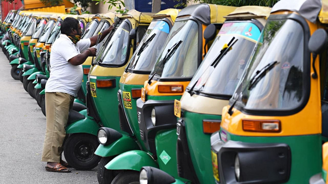 According to Uber, one million passengers and 50,000 drivers use its auto service in Bengaluru every month. DH Photo/Pushkar V