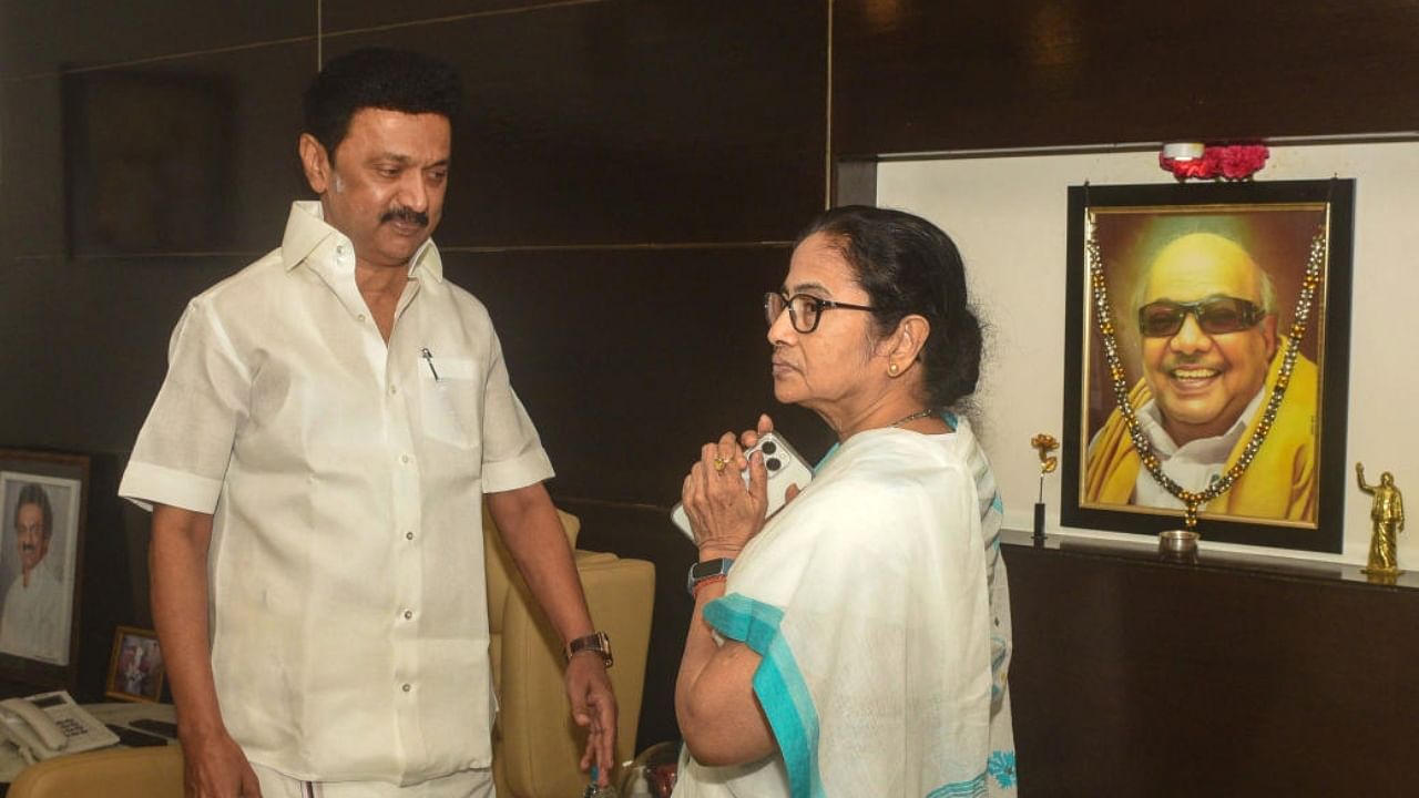 West Bengal Chief Minister Mamata Banerjee meets Tamil Nadu Chief Minister MK Stalin at his residence in Chennai, Wednesday, Nov 2, 2022. Credit: PTI Photo