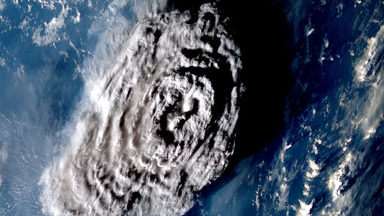 A view of the January 15, 2022, eruption of the Hunga Tonga-Hunga Ha'apai Tongan submarine volcano, taken by Japan's Himawari-8 satellite about 100 minutes after the eruption started. Credit: Reuters photo/Simon Proud / University of Oxford, RAL Space, NCEO / Japan Meteorological Agency