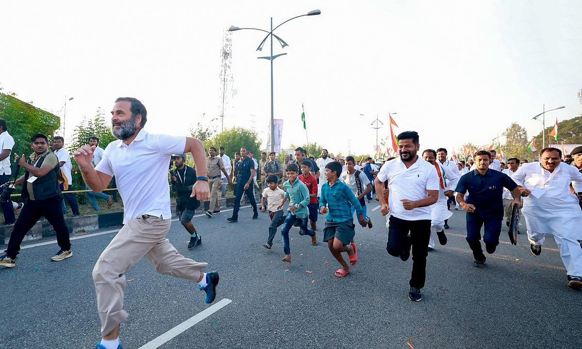 Congress leader Rahul Gandhi runs during the party's Bharat Jodo Yatra. Credit: PTI File Photo