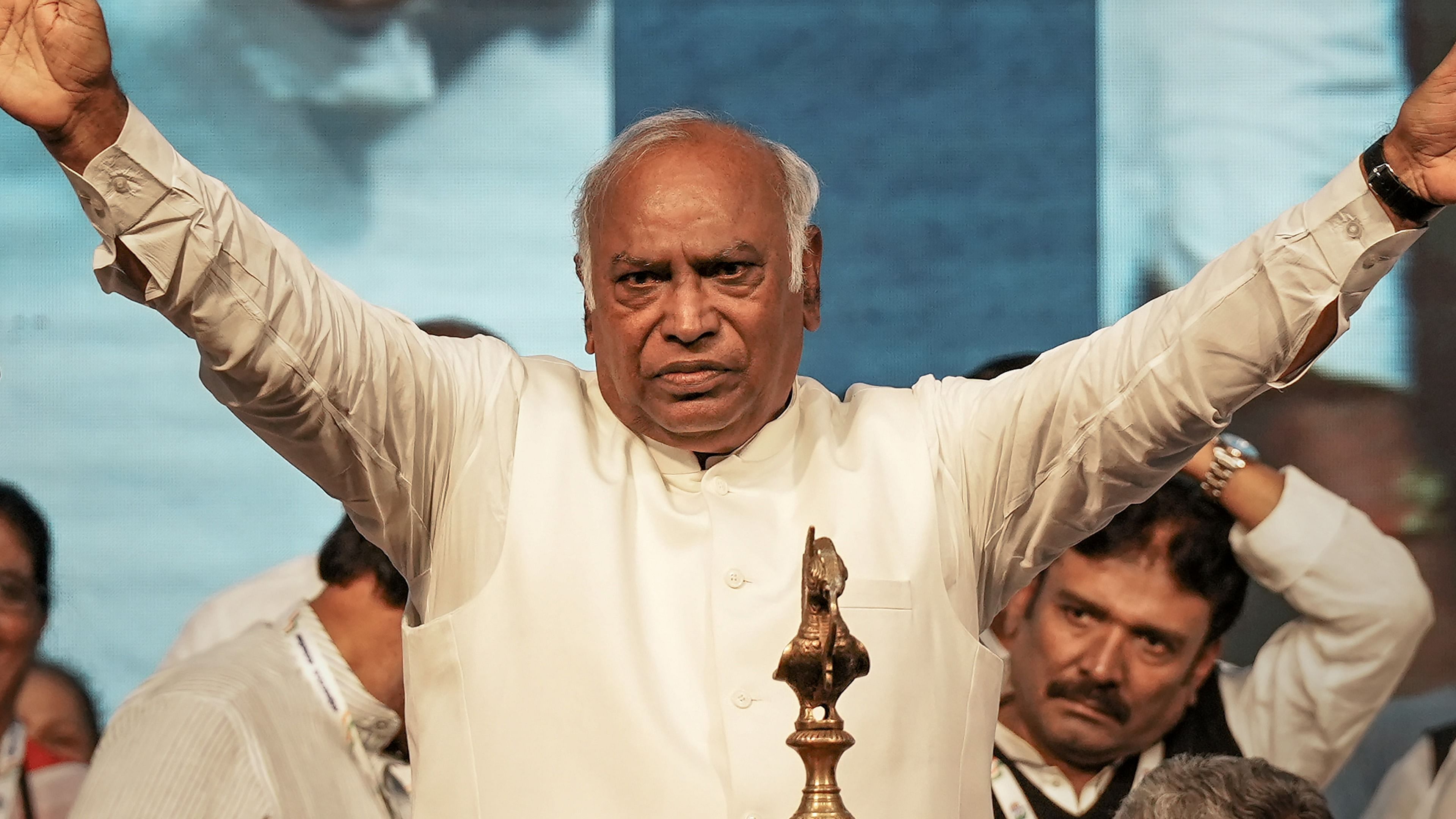  AICC President Mallikarjun Kharge during a felicitation programme at Palace Grounds in Bengaluru. Credit: PTI Photo