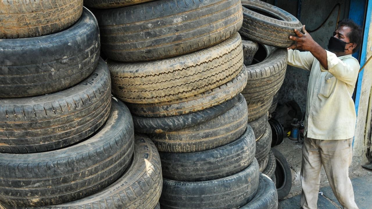 Tyre pyrolysis units are highly polluting factories. Credit: DH file photo