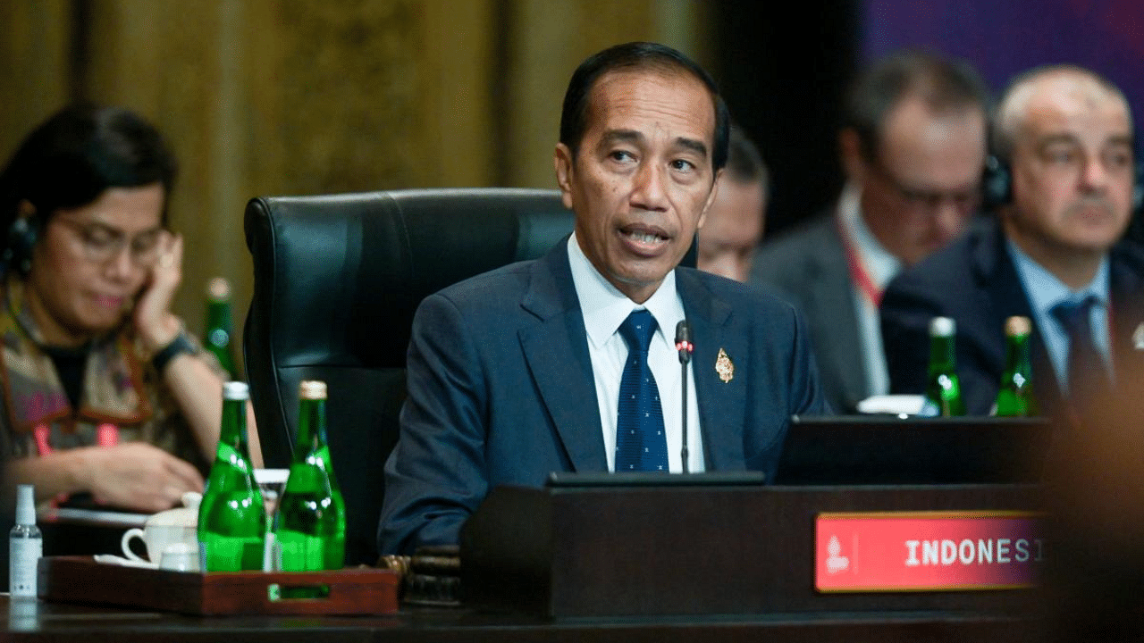 Joko Widodo attends a working session on energy and food security during the G20 Summit. Credit: AFP Photo