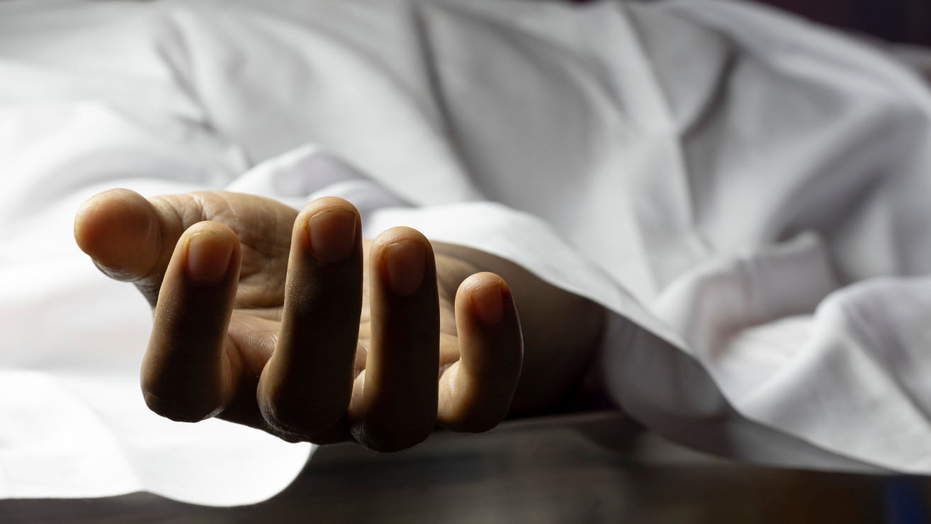  In a video, the accused is seen lifting the bedsheet covering the deceased woman's face and telling her not to betray him. Credit: iStock Photo/ Representative