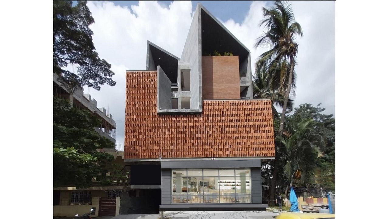 An apartment complex in JP Nagar that has adopted energy-efficient and climate-responsive architecture to prevent damages as a result of extreme climatic conditions. Credit: Special Arrangement
