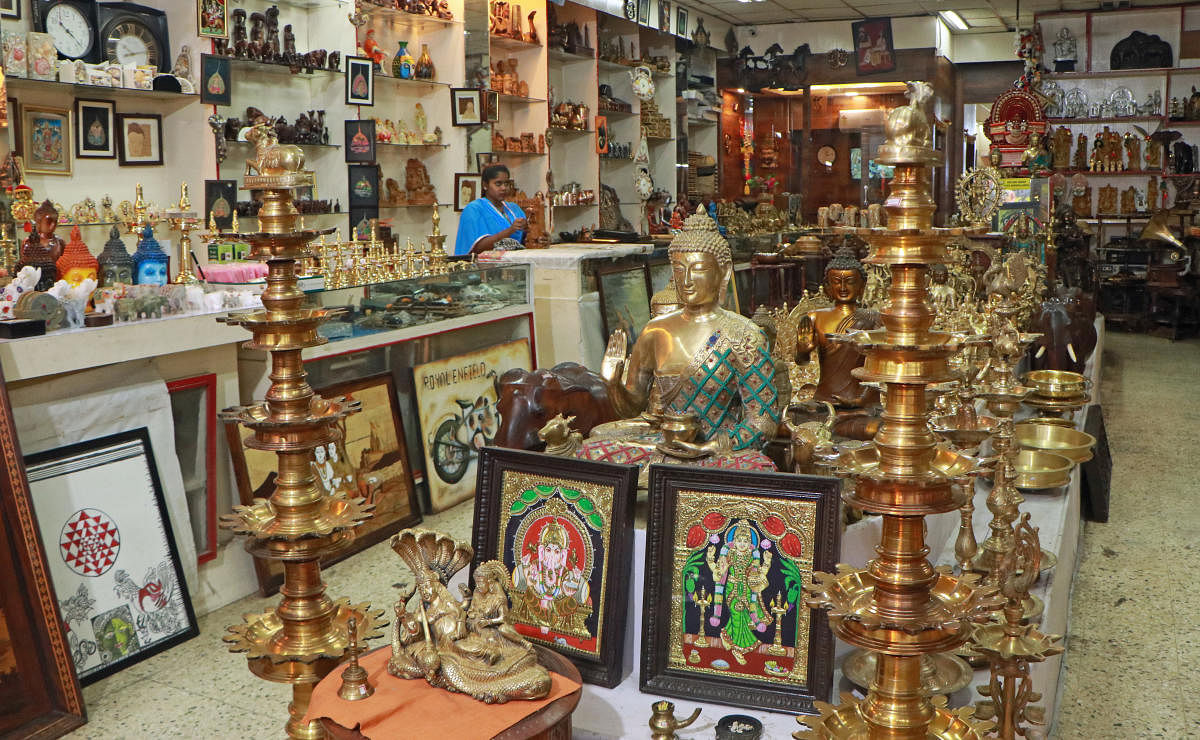 The sales at Kerala State Handicrafts Emporium, MG Road, had picked up lately but crashed in November, says franchisee owner. DH Photo by Jimmy James