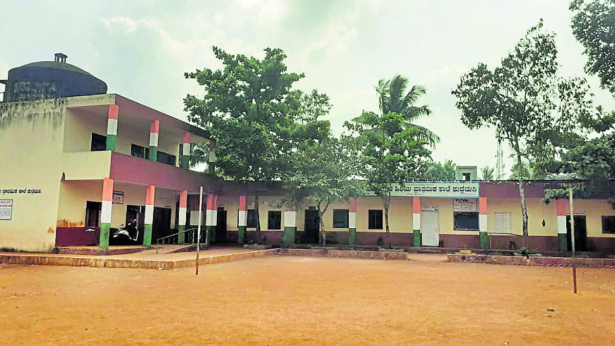 Government Kannada Primary School at Kudremani in Belagavi. Credit: DH Photo