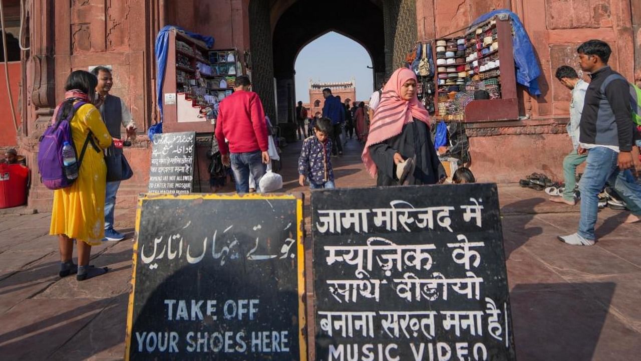 Entry gate of the Jama Masjid, in New Delhi, Thursday, Nov. 24, 2022. The administration of Delhi's Jama Masjid had put up notices outside the main gates banning the entry of 'girls', whether alone or in groups. Credit: PTI Photo