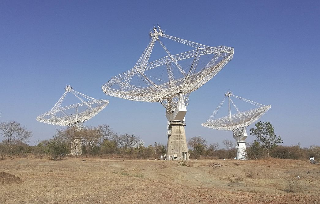 The Giant Metrewave Radio Telescope in Pune. Credit: www.gmrt.ncra.tifr.res.in