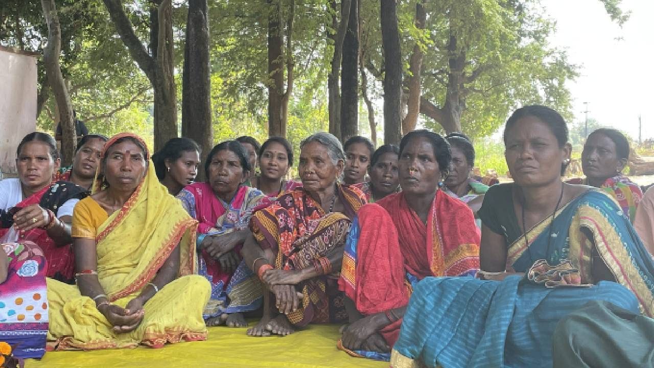 Women tribal farmers who have formed a collective to sell marigold flowers in Rayagada's Dengasargi village. Credit: PTI Photo