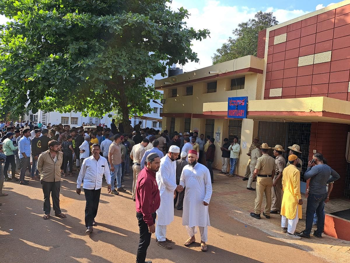 Family members of girls in front of Belagavi Institute of Medical Sciences District Hospital. Credit: DH Photo