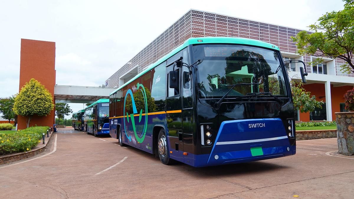Switch Mobility e-buses. Credit: Special Arrangement