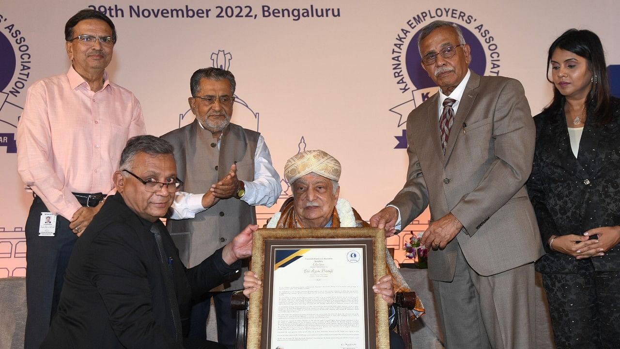 Padma Vibhushan Sri Azim Premji, Founder Chairman, Wipro Limited and Chairman, Azim Premji Foundation, was the chief guest for the event and was felicitated by the association. Credit: Special Arrangement