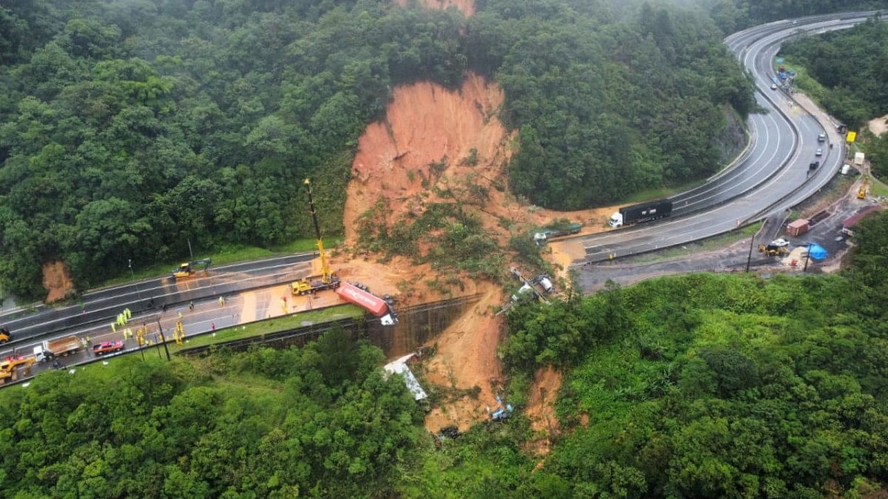 Landslide in BR-376 federal road after heavy rains in Guaratuba, in Parana state. Credit: Reuters Photo