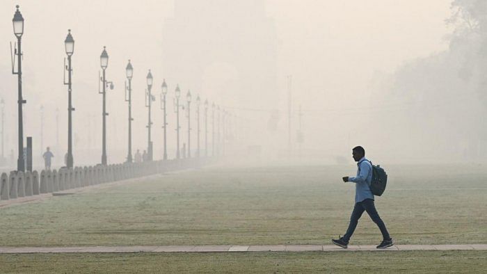 The air quality index at Pusa, Lodhi Road, and Mathura Road were recorded 312, 315 and 342 respectively in the 'very poor' category this morning. Credit: AFP Photo