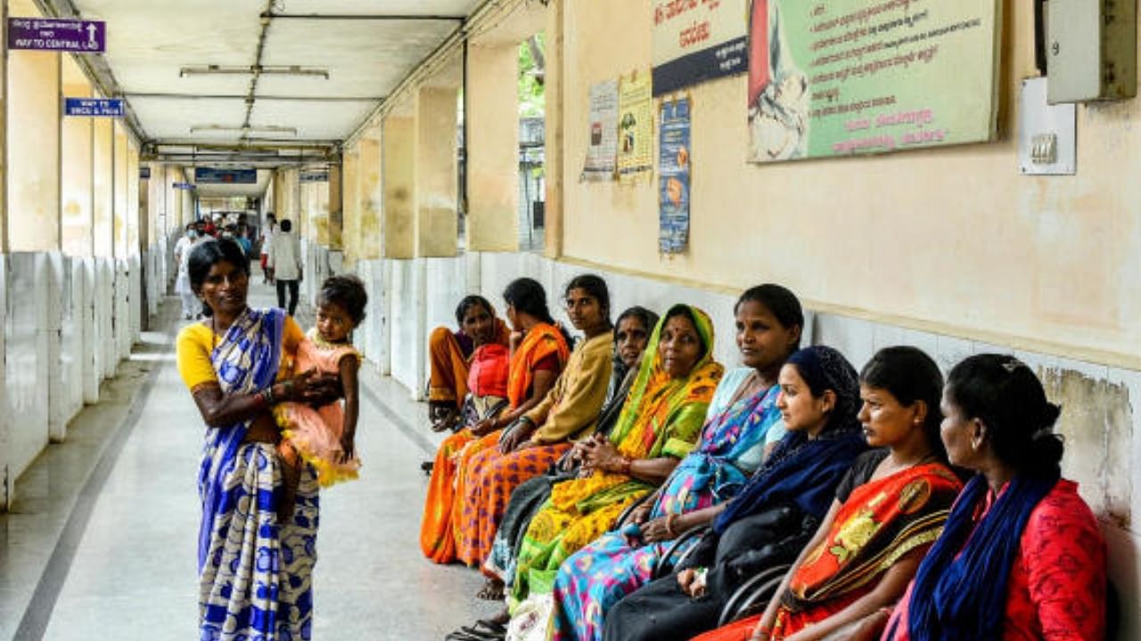 A view of the district hospital in Kalaburagi. Credit: DH Photo