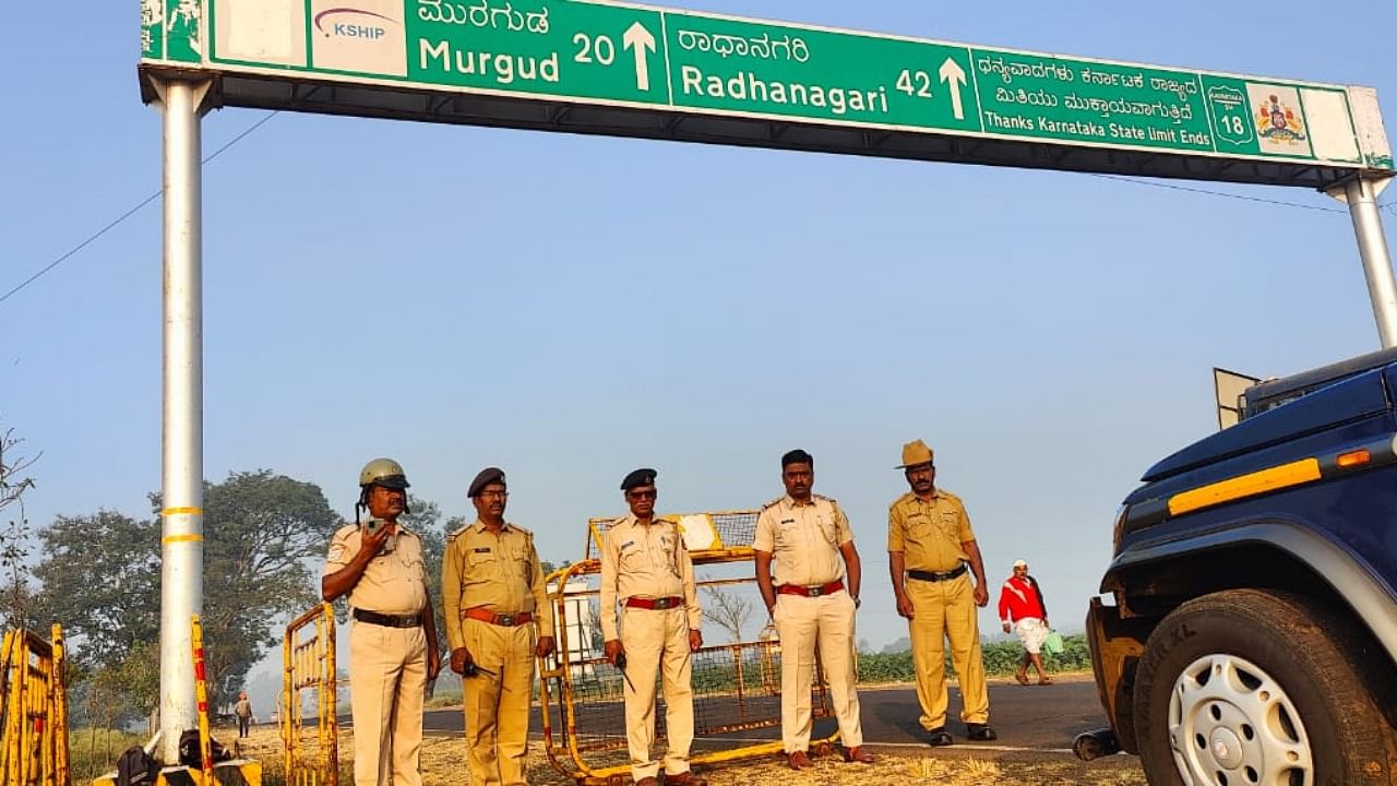 Meanwhile, Belagavi Police and District Police have stepped up vigil on all the roads leading to Belagavi to ensure that ministers from Maharashtra do not enter the state. Credit: District Police