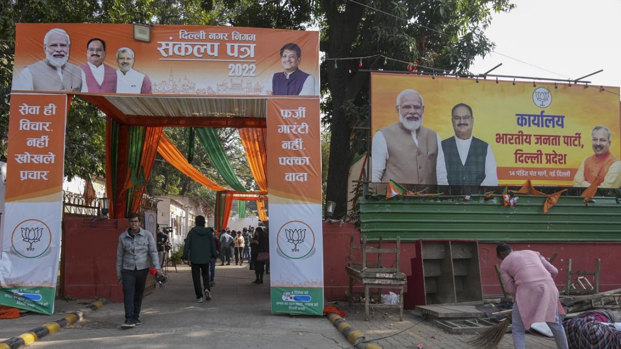 The Delhi BJP office on the day of counting of votes for MCD polls, in New Delhi. Credit: PTI Photo