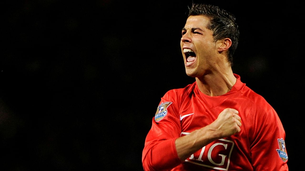 Cristiano Ronaldo celebrates scoring a goal against West Ham, October 29, 2008. Credit: Reuters File Photo
