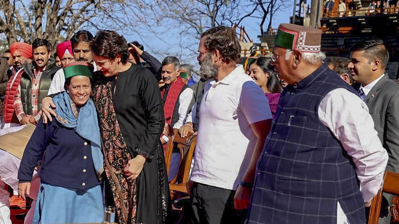 Congress President Mallikarjun Kharge, party leaders Rahul Gandhi, Priyanka Gandhi Vadra, Pratibha Singh and others at the swearing-in ceremony of Himachal Pradesh Chief Minister Sukhvinder Singh Sukhu, in Shimla, Sunday, Dec. 11, 2022. Credit: PTI Photo