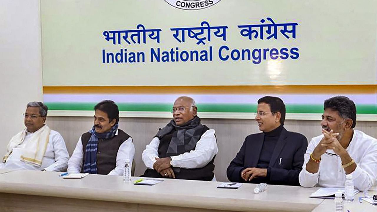 Congress President Mallikarjun Kharge holds a meeting with the party leaders from Karnataka. credit: PTI Photo