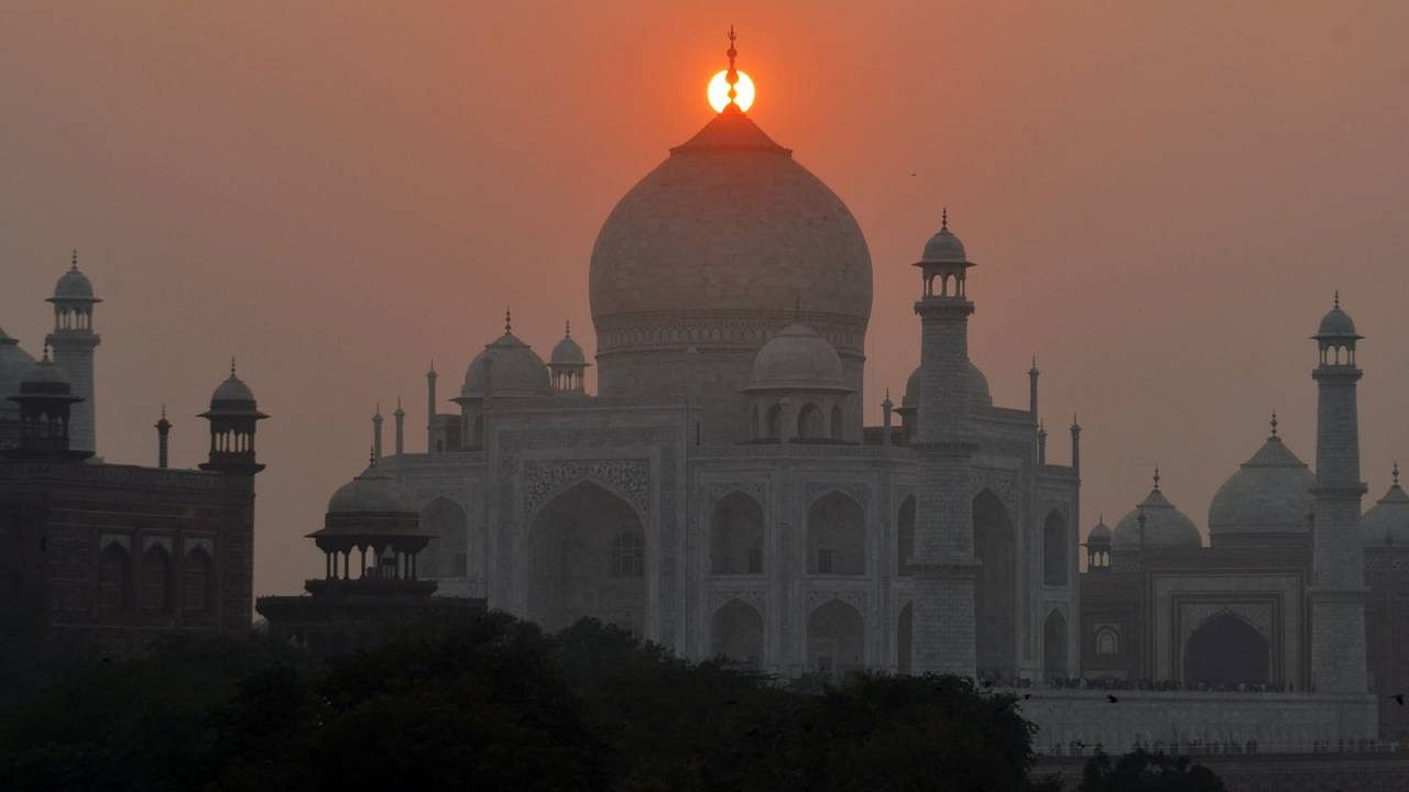 The association has urged the government to intensify promotional initiatives under 'Incredible India' to attract as many foreign tourists as possible during the year. Credit: PTI Photo