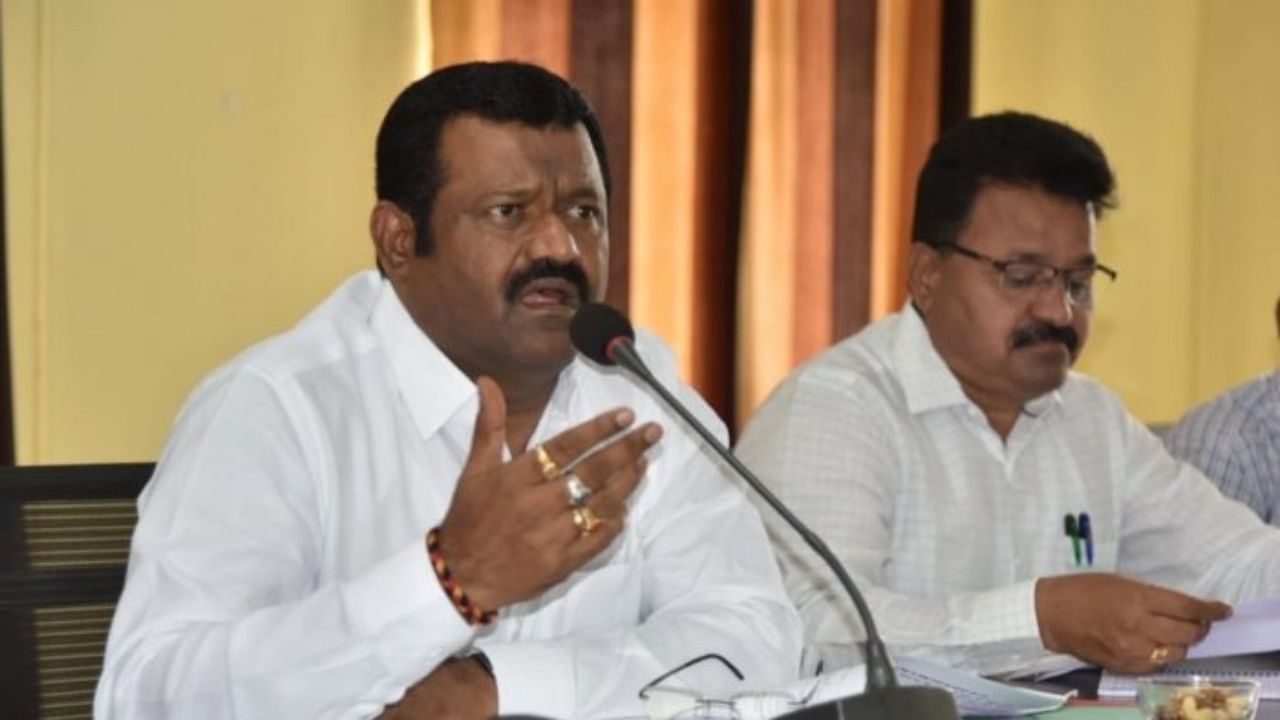 Karnataka Sugar Minister Shankar Patil Munenkoppa. Credit: DH Photo