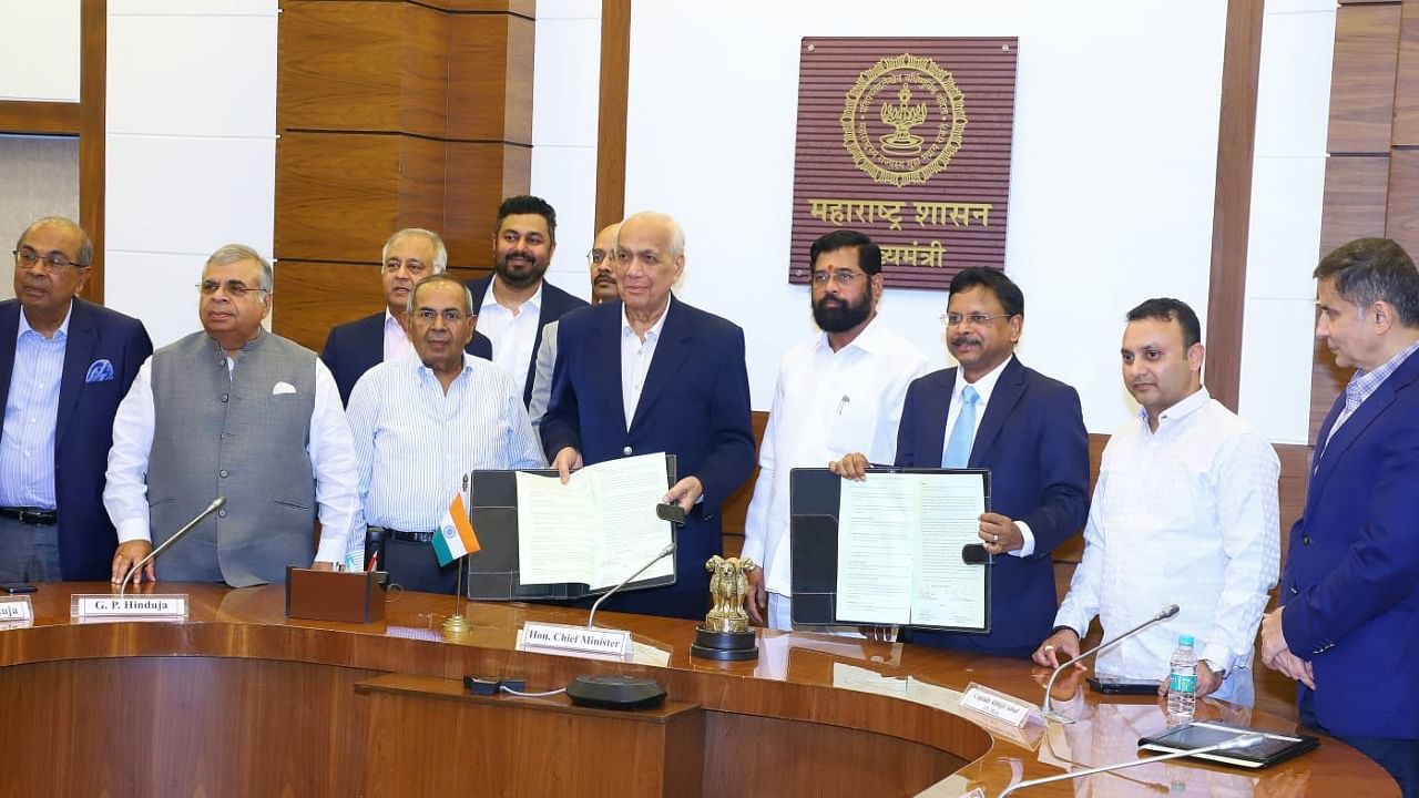 An MoU was signed between the state government and Hinduja group in the presence of Chief Minister Eknath Shinde. Credit: Twitter/@CMOMaharashtra