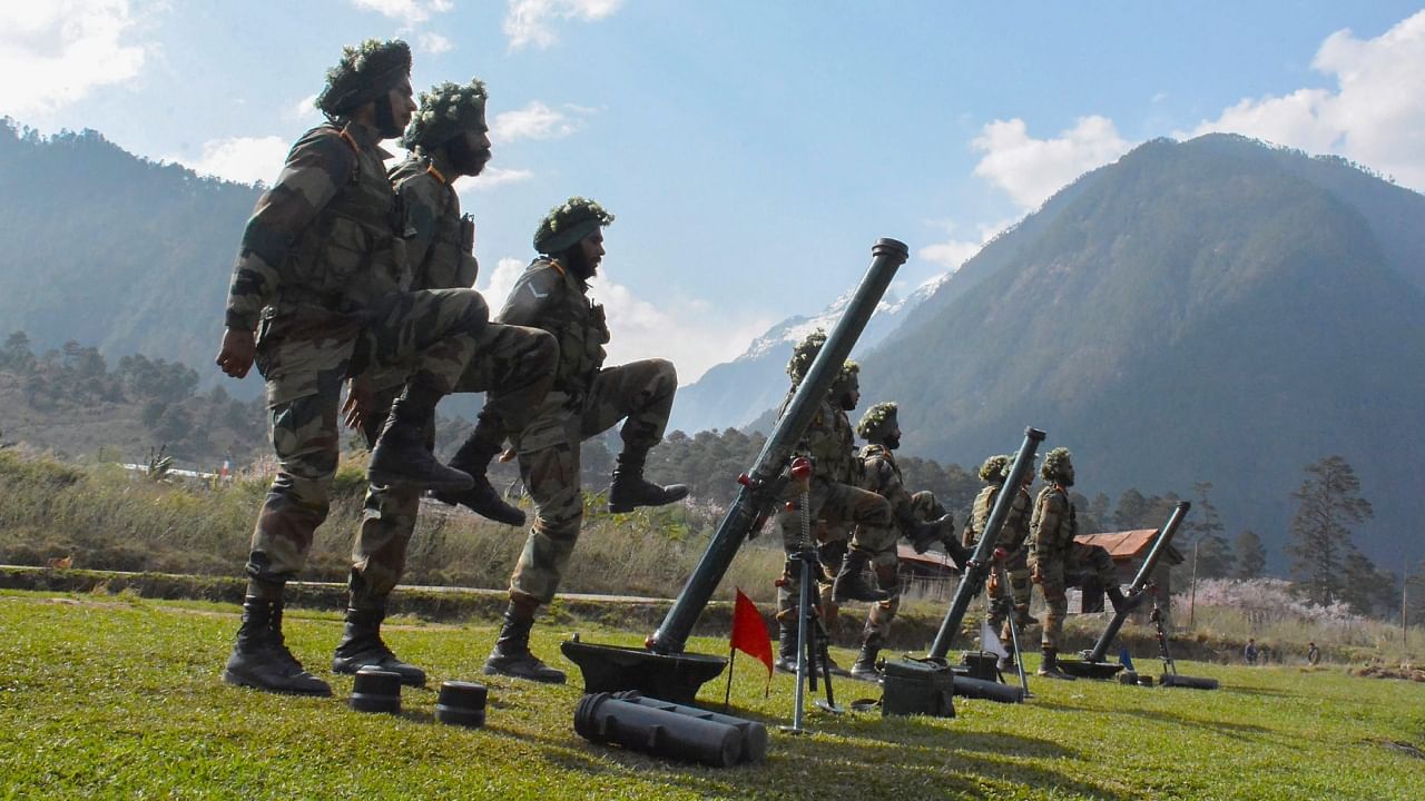 This image shows Indian Army personnel carring out drills. Credit: PTI File Photo