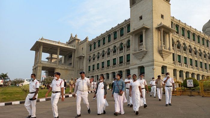 The Suvarna Vidhana Soudha in Belagavi. Credit: DH File Photo