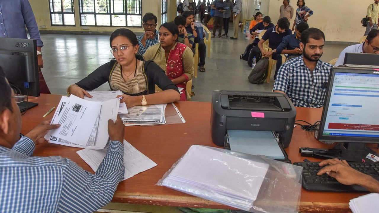 A total of 5,433 seats were available in 19 government engineering colleges. After all rounds of counselling, 1,793 seats have remained vacant. Credit: DH File Photo