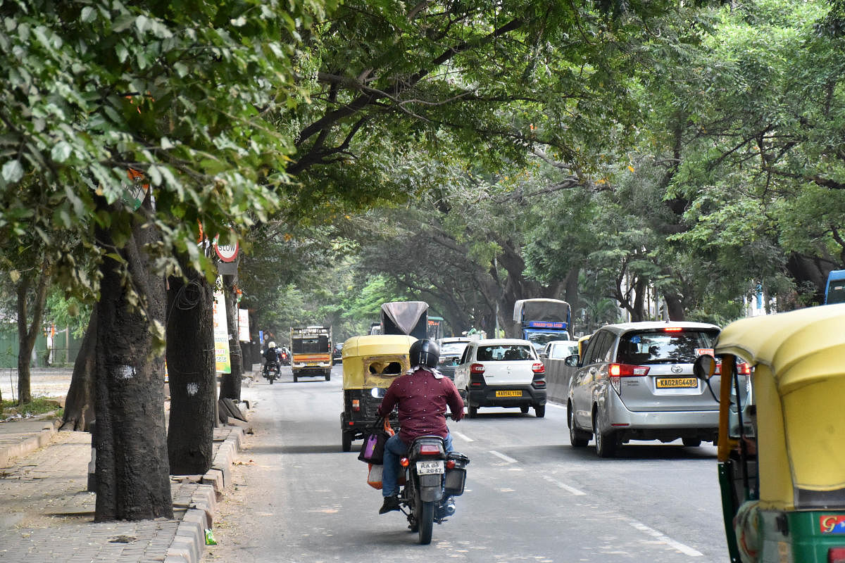 Citizens have asked the civic body to pause the plan till the BBMP prepares a report on the Ballari Road decongestion. Credit: DH File Photo