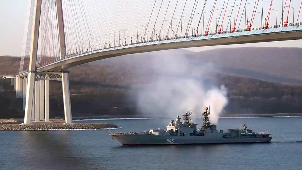 A warship of the Russian Pacific Fleet leaves Vladivostok to take part in the joint Russia-China naval exercise. Credit: AFP