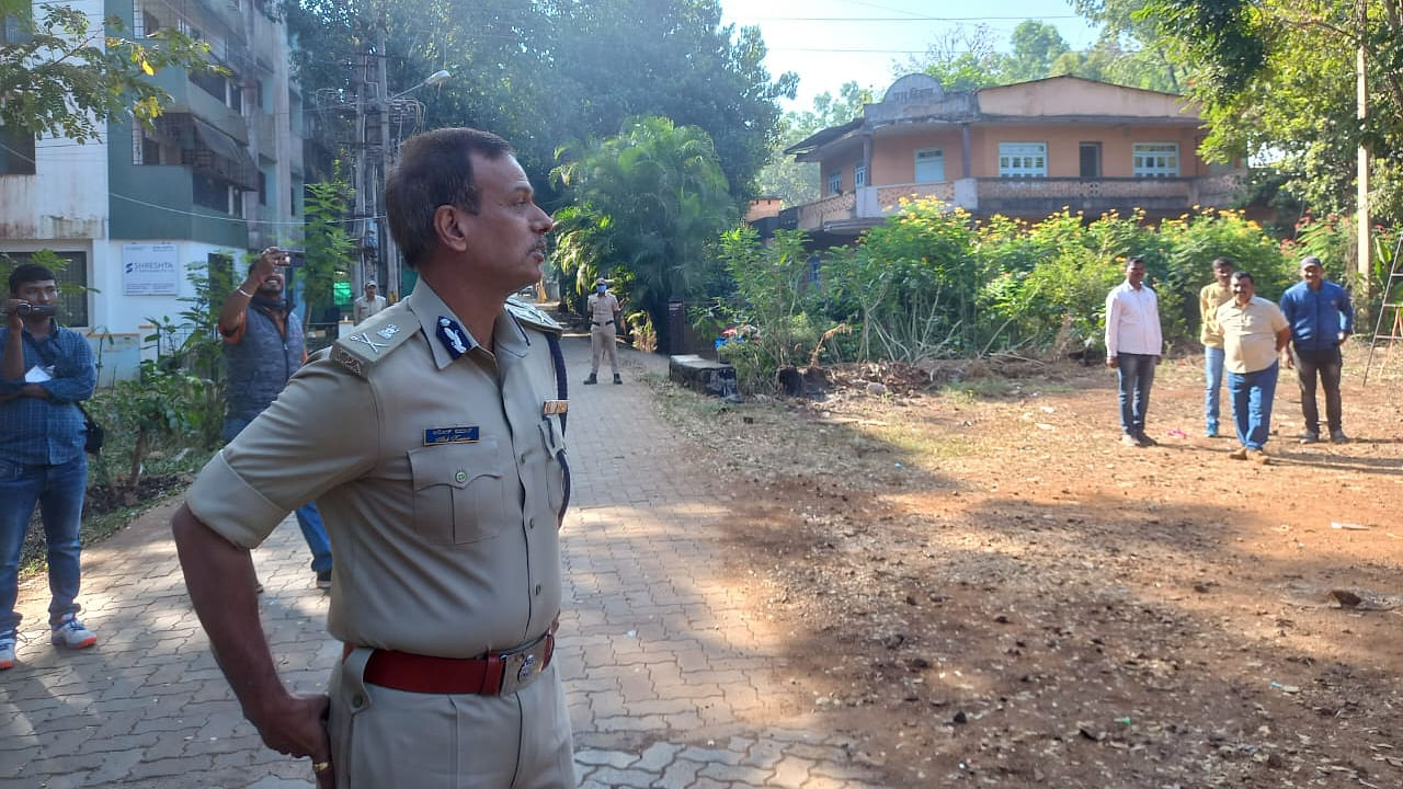 ADGP Law and Order Alok Kumar reviewing the security situation near Vaccine Depot ground Tilakwadi in Belagavi wherein MES had proposed to hold its Maha Melava. Credit: DH photo