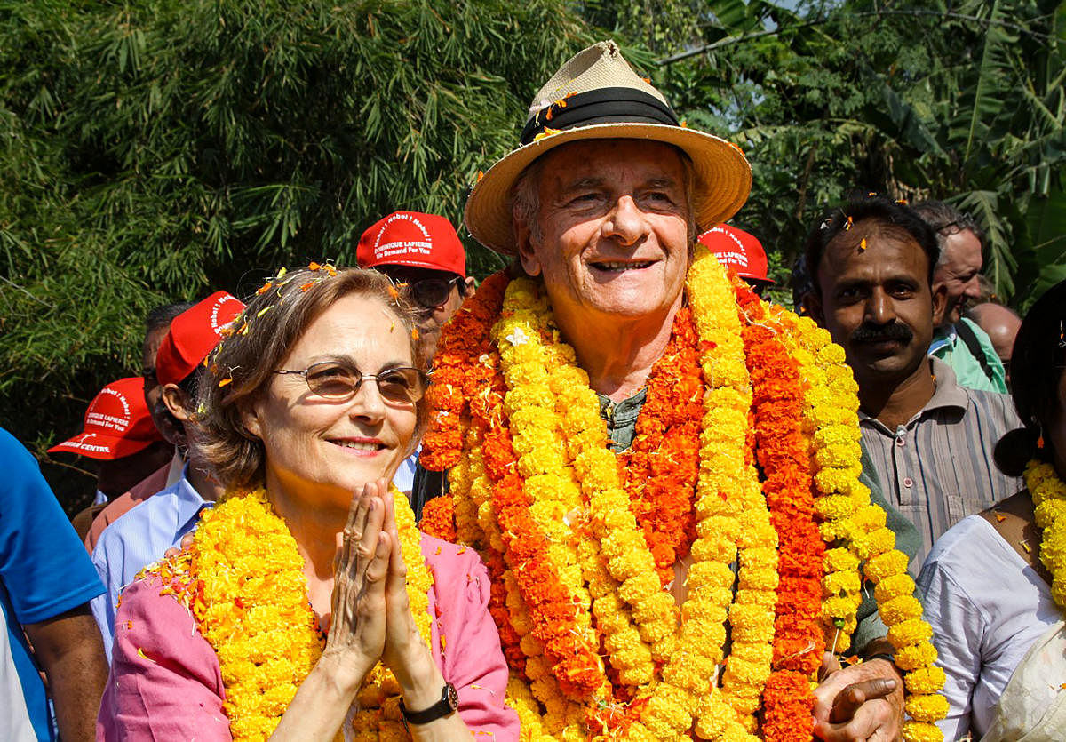 Dominique Lapierre with his wife Dominique Conchon-Lapierre. PTI