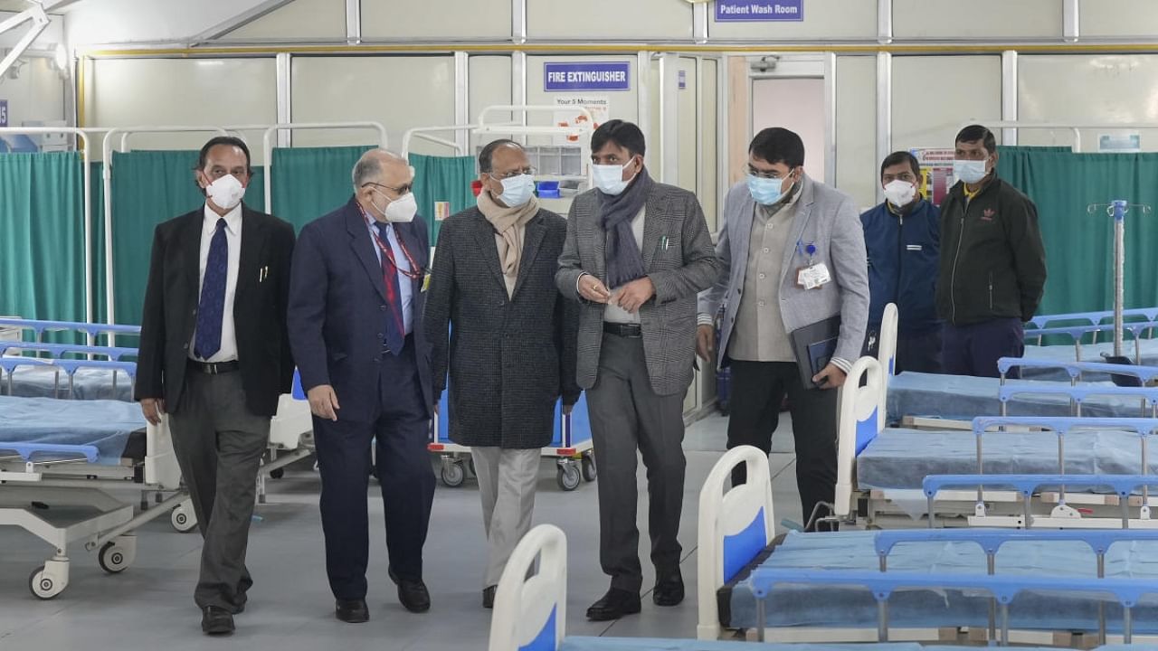 Union Health Minister Mansukh Mandaviya inspects an isolation ward for Covid-19 patients at Safdarjung hospital, during a nationwide mock drill for Covid-19 preparedness. Credit: PTI Photo