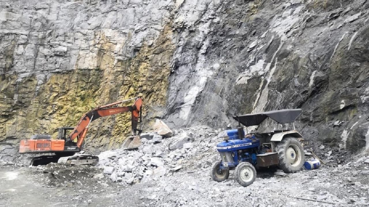 <div class="paragraphs"><p>The debris being cleared at White stone quarry </p></div>