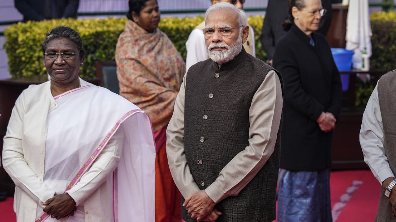 President Droupadi Murmu (left) and Prime Minister Narendra Modi (right). Credit: PTI Photo
