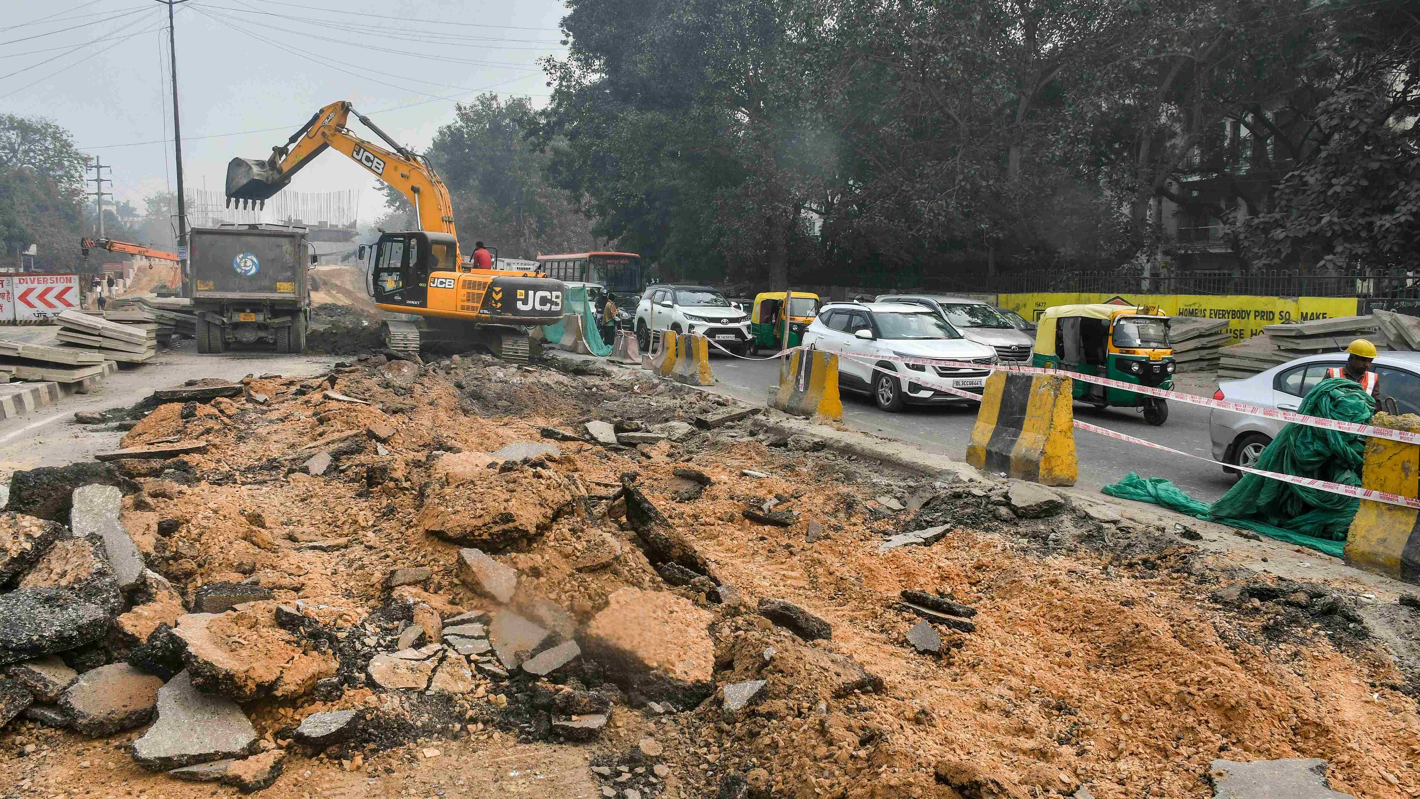 Construction of a connecting road between Ashram flyover and new DND flyover underway, in New Delhi. Credit: PTI Photo