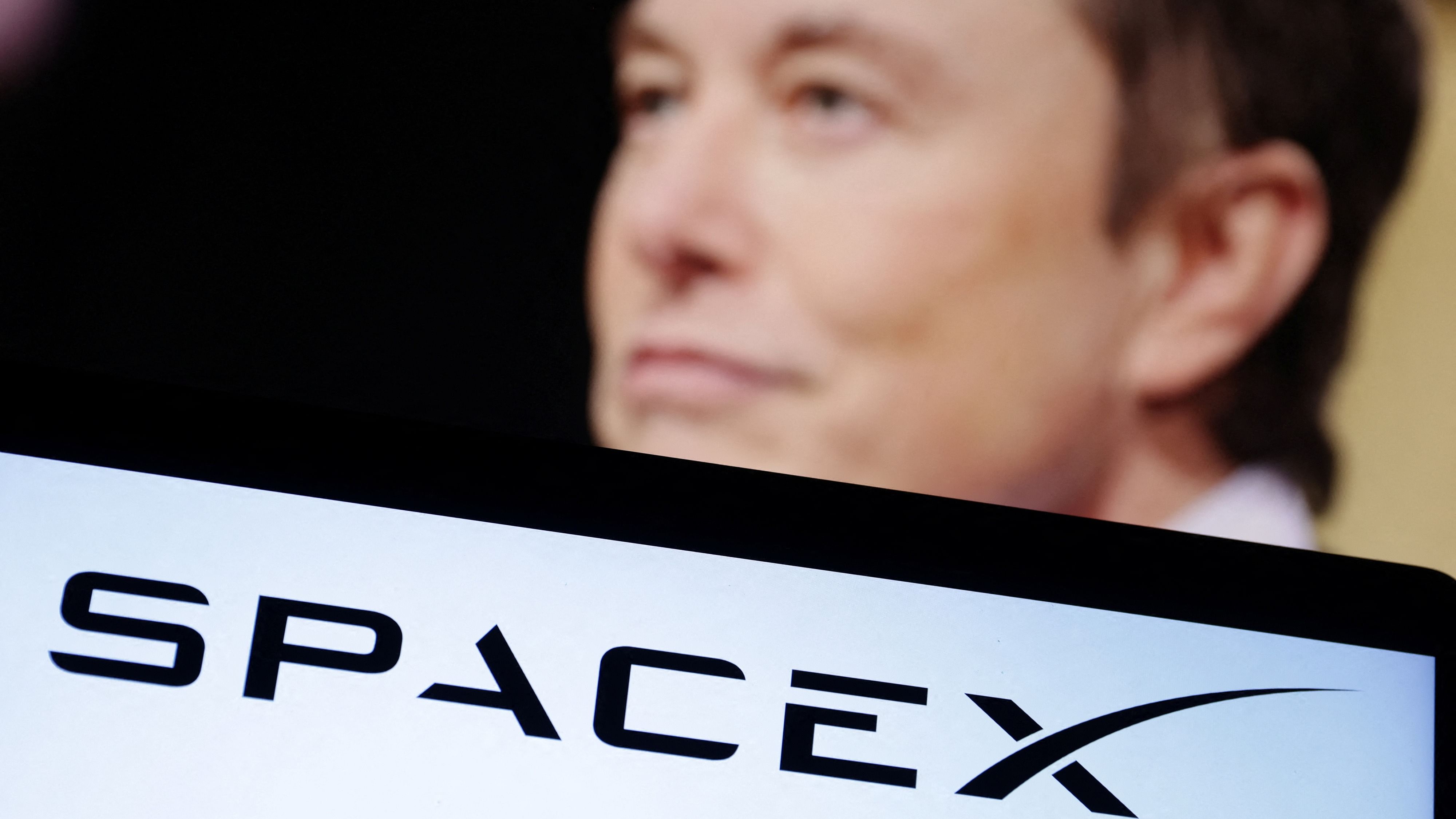 SpaceX To Raise $750 Million At $137 Billion Valuation: Report