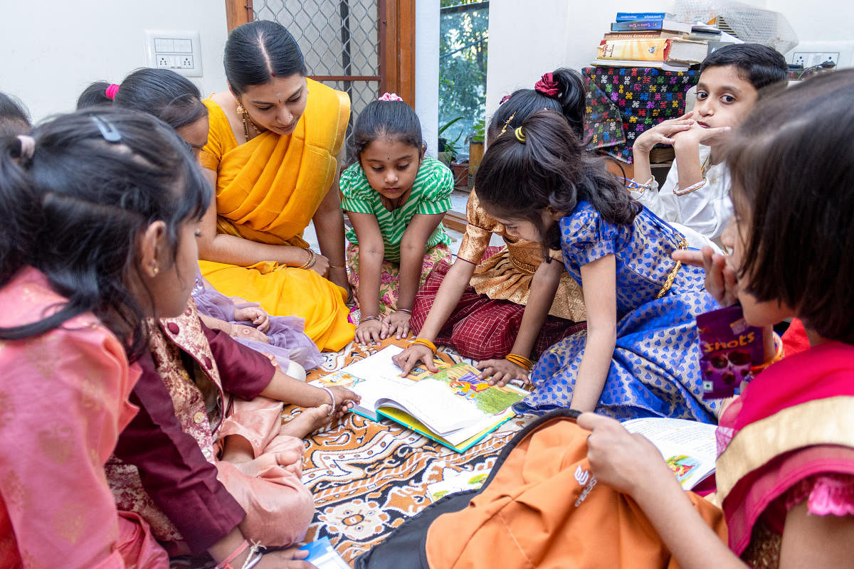 Shreya Srinath (in sari) conducts classes at her house in Jayanagar.
