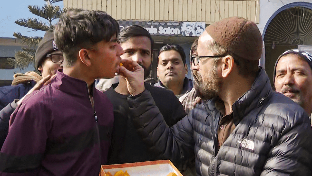 Residents celebrate the Supreme Court's order on Haldwani eviction case, in Haldwani. Credit: PTI Photo