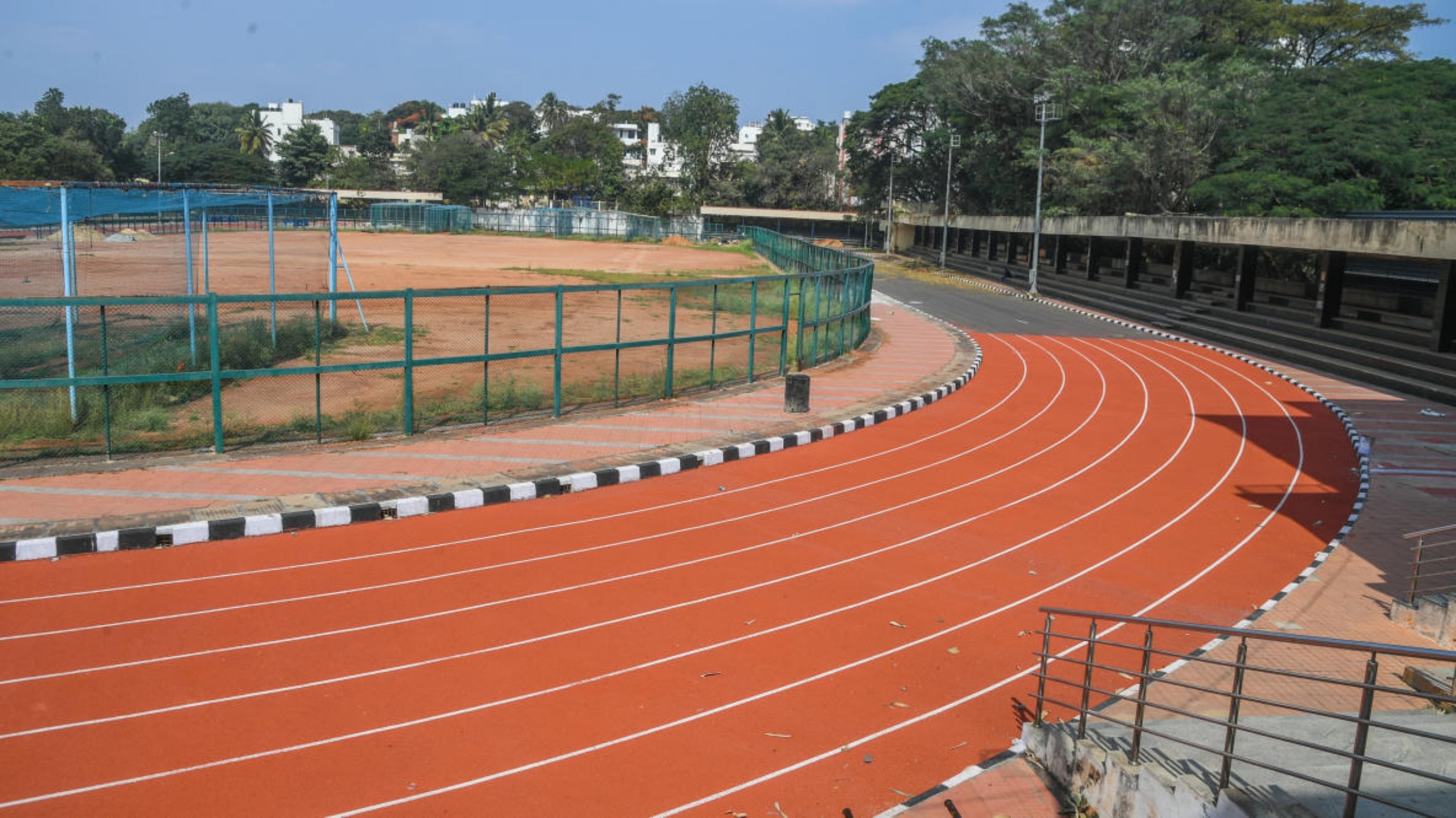 The 400-metre running track at the stadium in Jayanagar. Credit: DH Photo