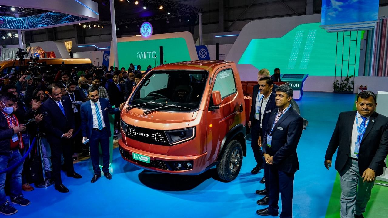 Ashok Leyland Managing Director & CEO Shenu Agarwal and other dignitaries during unveiling of new SWITCH Intelligent Electric Vehicles (IeV) series at the Auto Expo 2023, in Greater Noida, Wednesday, Jan. 11, 2023. Credit: PTI File Photo